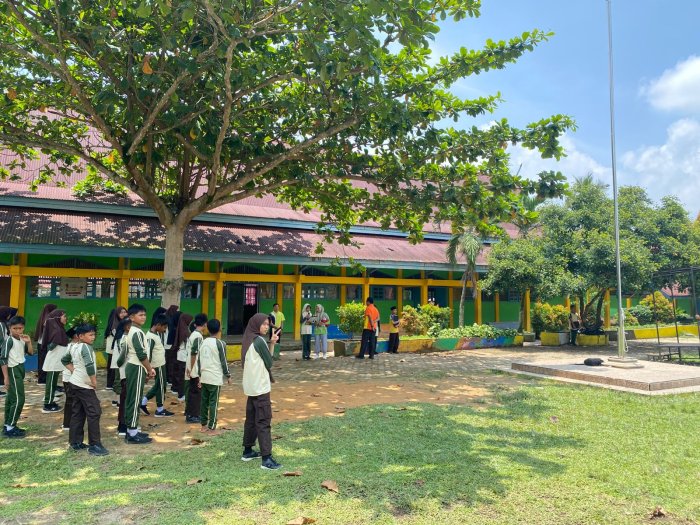 Siswa Kelas IV MIN 1 Bungo Antusias Jalani Latihan Upacara, Bentuk Disiplin dan Cinta Tanah Air