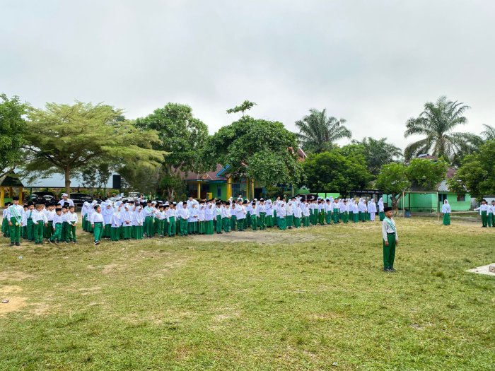 Upacara Bendera di MIN 1 Bungo Berlangsung Khidmat dan Penuh Semangat Nasionalisme