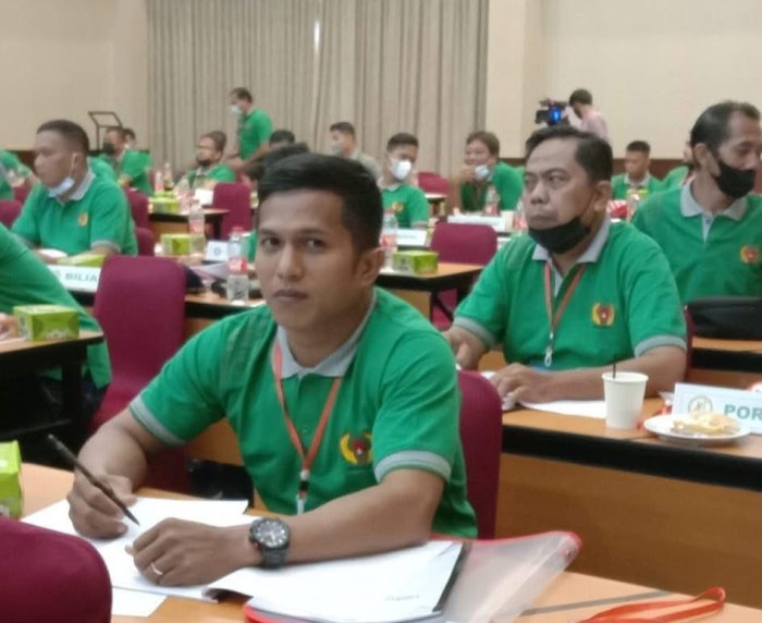 Bangga! Pak Doski Samad, S.Pd., Gr. Harumkan Nama MIN 1 Bungo Lewat Prestasi Gulat dari Kabupaten hingga Nasional