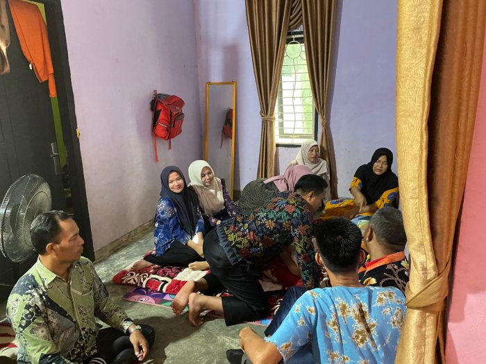 Kepala MIN 1 Bungo Bersama Guru dan Jenguk Ananda Razel yang Baru Menjalani Operasi: Wujud Kepedulian dan Cinta Kasih