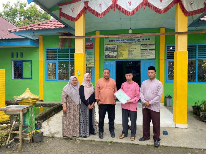 MIN 1 Bungo Terima Kunjungan Monitoring dan Evaluasi dari Kepala Kemenag Kabupaten Bungo