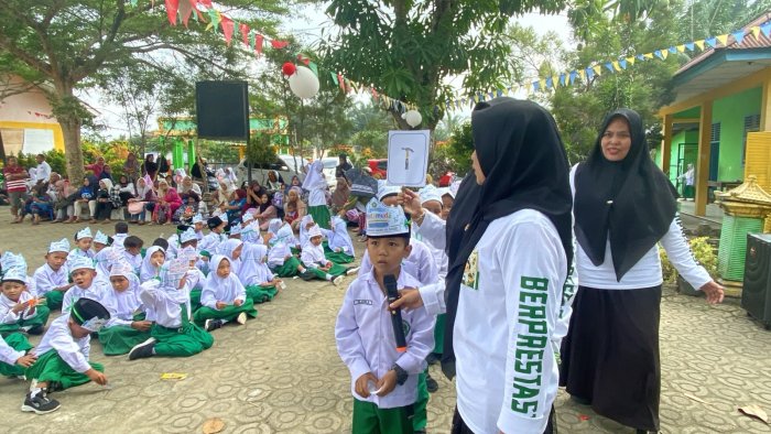 Ice Breaking Tebak Gambar Meriahkan MATAMUDA MIN 1 Bungo, Asah Pengetahuan Peserta Didik Baru Ice Breaking Tebak Gambar Meriahkan MATAMUDA MIN 1 Bungo, Asah Pengetahuan Peserta Didik Baru