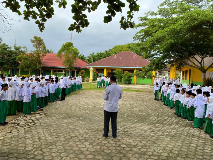 Apel Pagi MIN 1 Bungo, Dipimpin Pak Jamaludin Bersama Guru Piket