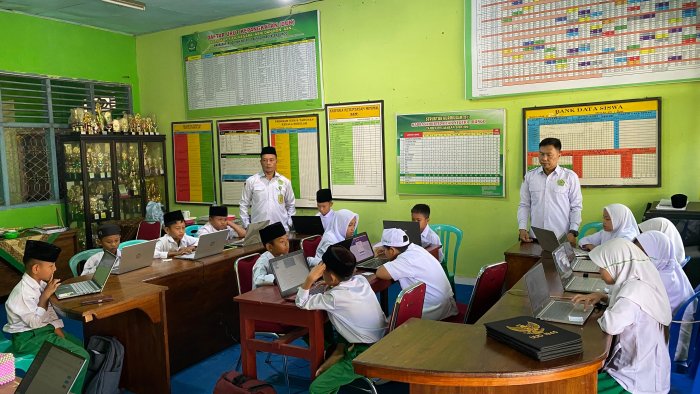 Semangat Tinggi Warnai Pelaksanaan ANBK Sesi Pertama di MIN 1 Bungo