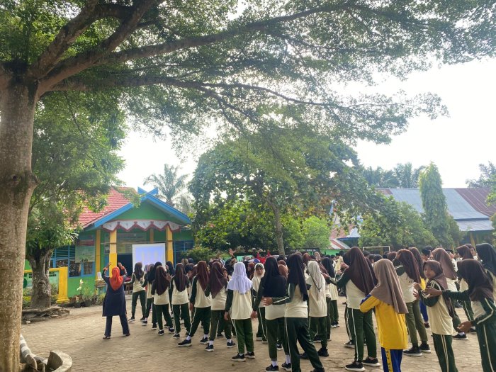 MIN 1 Bungo Gelar Senam Pagi Rutin Setiap Sabtu demi Wujudkan Madrasah Sehat dan Ceria