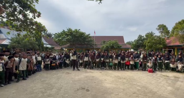 Sucikan Hati Sambut Ramadan, Keluarga Besar MIN 1 Bungo Gelar Tradisi Maaf-Maafan