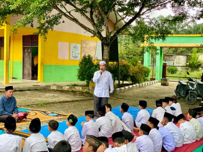 MIN 1 Bungo Peringati Nuzulul Quran, Tausiyah Ustadz H. Zairul Efendi Menggugah Semangat Cinta Al-Quran