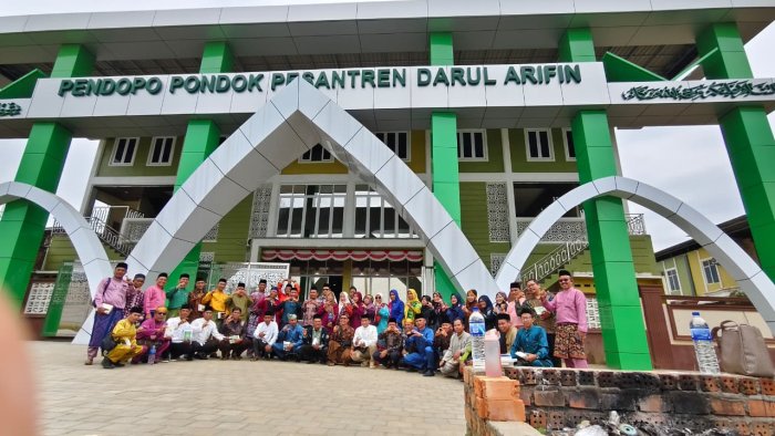 Kepala MIN 1 Bungo Ikuti Orientasi Lapangan dalam Bimtek Kurikulum Berbasis Cinta di Pondok Pesantren Darul Arifin Jambi