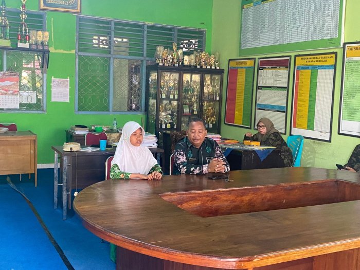 Waka Bidang Kesiswaan MIN 1 Bungo Damping Siswa Bermasalah, Buka Ruang Cerita dan Solusi