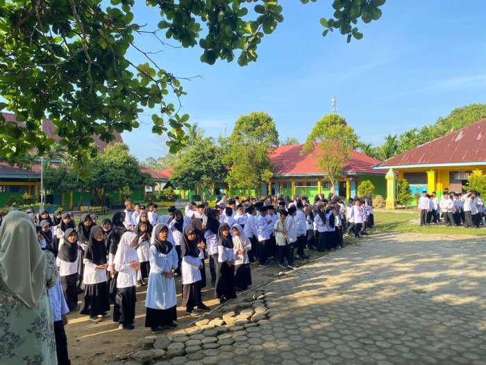 MIN 1 Bungo Gelar Apel Pagi dengan Lantunan Surah Pendek dan Doa, Harapkan Jumat Penuh Keberkahan