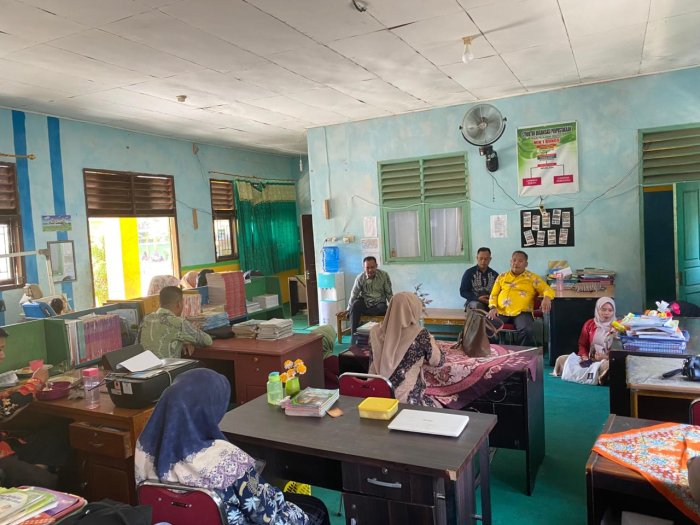 Waka dan Dewan Guru MIN 1 Bungo Gelar Rapat Persiapan Lomba Sepak Bola Pelajar dan Ujian Akhir Semester