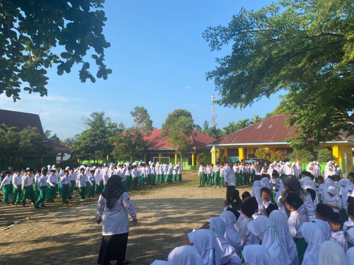 Pembukaan Asesmen Sumatif Akhir Semester Ganjil di MIN 1 Bungo Berlangsung Khidmat