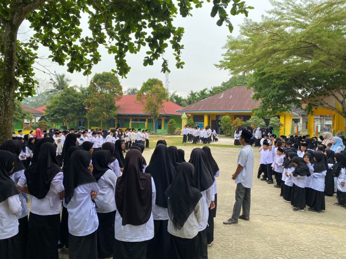 MIN 1 Bungo Gelar Kegiatan Rutin Doa Pagi dan Pembacaan Surah Pendek Setiap Hari Jumat