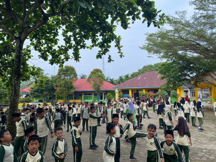 MIN 1 Bungo Gelar Senam Pagi di Hari Sabtu untuk Wujudkan Siswa Sehat dan Ceria