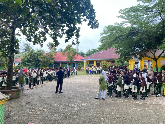 MIN 1 Bungo Gelar Apel Pagi dengan Khidmat, Diisi Pembacaan Doa Pagi dan Surah-Surah Pendek