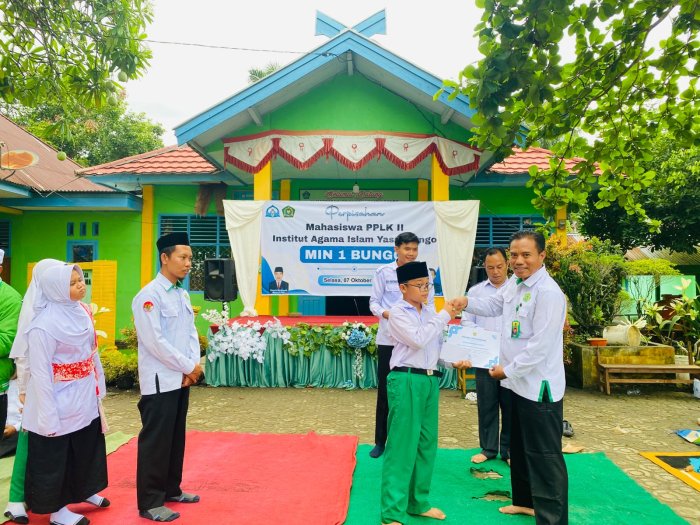 Apresiasi Prestasi! MIN 1 Bungo Beri Penghargaan dan Uang Pembinaan bagi Peserta OMI