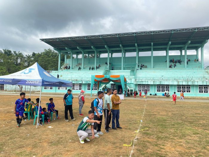 MIN 1 Bungo Berikan Apresiasi Tinggi kepada Pelatih Sepak Bola atas Dedikasi dan Pengabdian