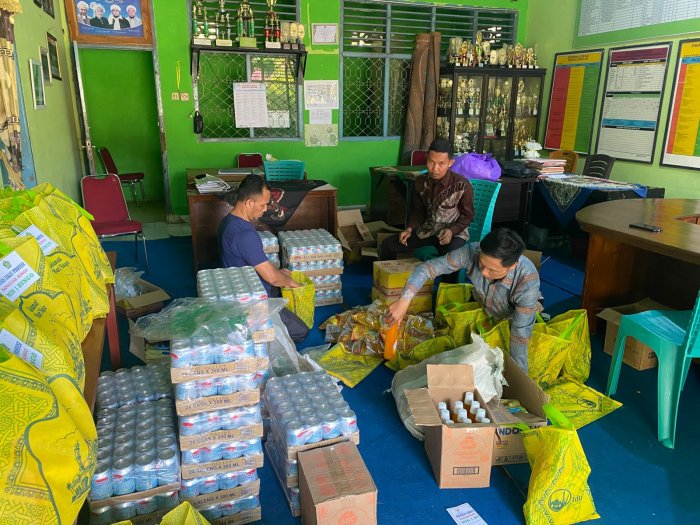 MIN 1 Bungo Tebar Kepedulian di Bulan Suci: Tim Zakat Siapkan Bantuan untuk Peserta Didik yang Membutuhkan